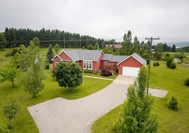 Homes for sale in Frankfort, MI | 5680 Gorivan Rd, Frankfort, MI 49635 | MLS# 80070417