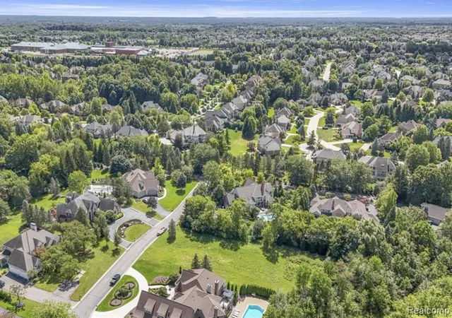 2nd image of 18197 Shelley Pond Ct, Northville, MI 48168 | MLS# 60952179