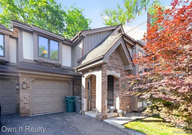 2nd image of 718 S Military St, Dearborn, MI 48124 | MLS# 61008011