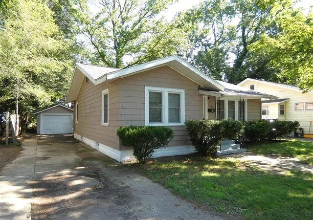 Homes for sale in Benton Harbor, MI | 183 Searles Ave, Benton Harbor, MI 49022 | MLS# 70544225
