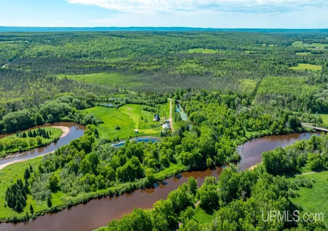 Homes for sale in Baraga, MI | 12195 Froberg Rd, Baraga, MI 49908 | MLS# 50212852