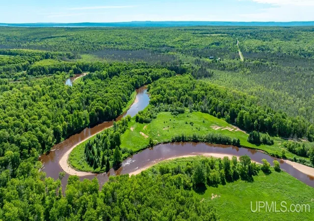 Homes for sale in Baraga, MI | 12195 Froberg Rd, Baraga, MI 49908 | MLS# 50212852