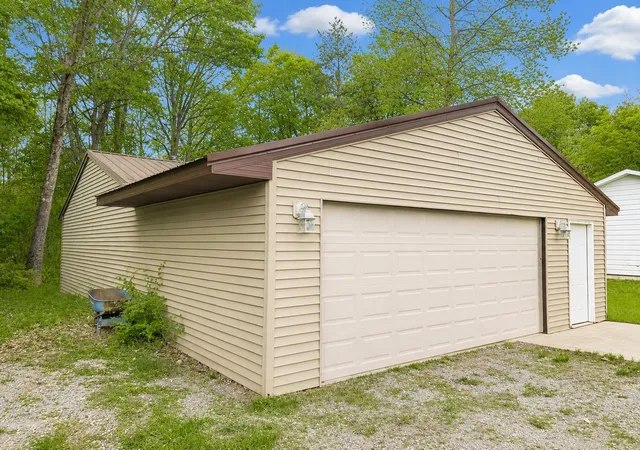 Homes for sale in Lake, MI | 3230 Pinehurst Dr, Lake, MI 48632 | MLS# 50209934