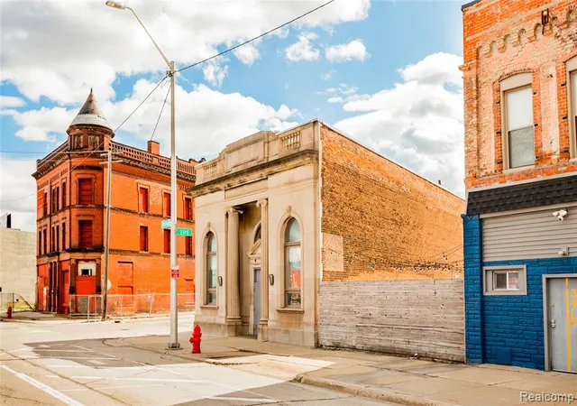 3rd image of 3401 & 3415 Michigan Ave, Detroit, MI 48216 | MLS# 60978860