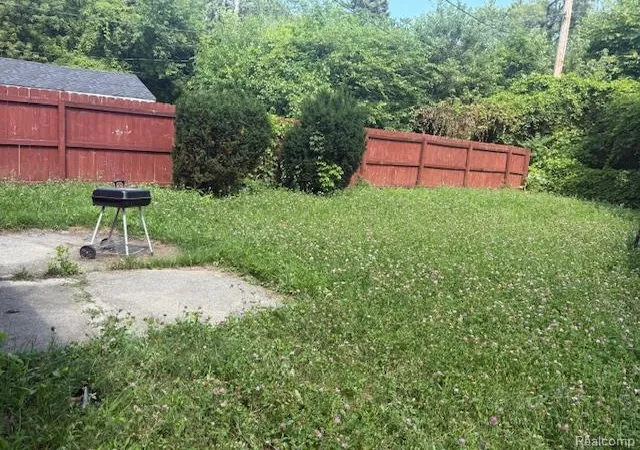 4th image of 12014 Duchess St, Detroit, MI 48224 | MLS# 60919373