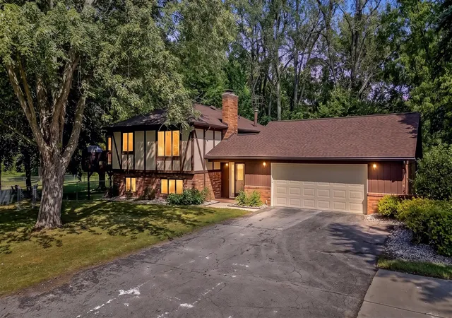 Photo 1 of Single family home for sale at 6549 Napier Rd, Plymouth, MI 48170 | MLS# 70554979 | Listing updated on 2026-08-28