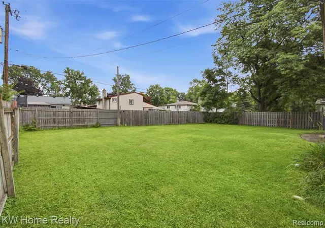 Homes for sale in Southfield, MI | 19700 Northbrook Dr, Southfield, MI 48076 | MLS# 61006463