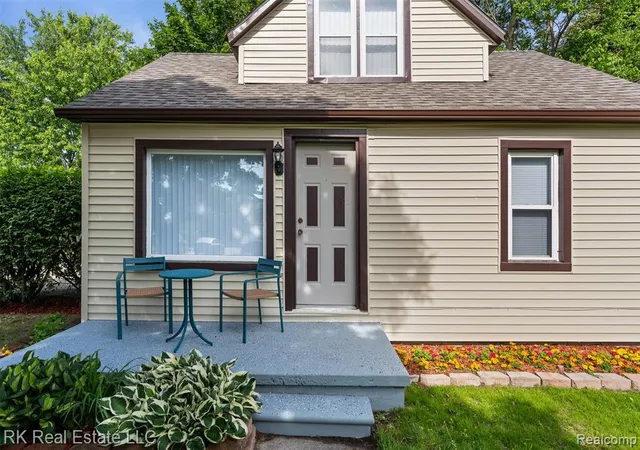 Photo 2 of Single family home for sale at 27073 Gilbert Dr, Warren, MI 48093 | MLS# 61008716 | Listing updated on 2026-08-06