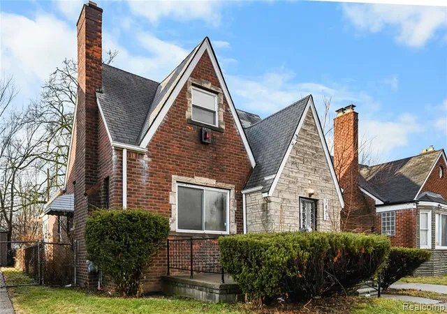 2nd image of 7487 W Outer Dr, Detroit, MI 48235 | MLS# 60976004