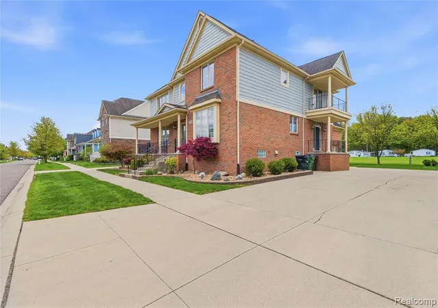 Homes for sale in Shelby Township, MI | 49783 Golden Park Dr, Shelby Township, MI 48315 | MLS# 60990666