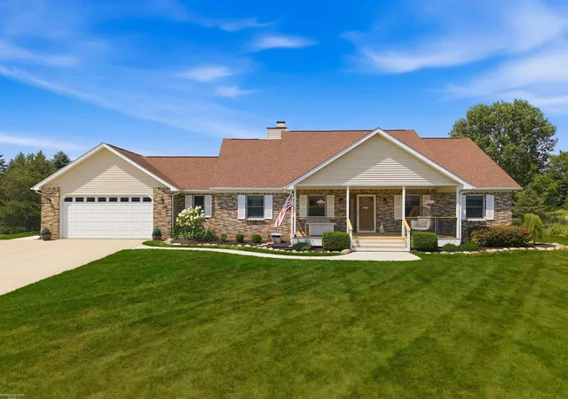Photo 3 of Sale Pending at 3156 Howland Rd, Almont Twp, MI 48003 | MLS# 50219405 | Listing updated on 2026-08-31
