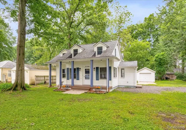 Photo 2 of Single family home for sale at 27769 Gilbert Dr, Warren, MI 48093 4437 | MLS# 61013116 | Listing updated on 2026-10-18