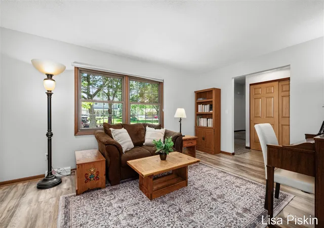 Photo 4 of Single family home for sale at 2509 Argus Dr, Grand Rapids, MI 49546 | MLS# 70549300 | Listing updated on 2026-08-02
