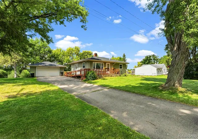 Photo 3 of Single family home for sale at 9093 N Genesee Rd, Mount Morris, MI 48458 9729 | MLS# 61025046 | Listing updated on 2026-09-13
