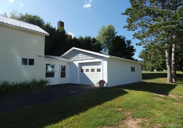 Photo 4 of Single family home for sale at 340 North St, Bergland, MI 49910 | MLS# 50219126 | Listing updated on 2026-08-25