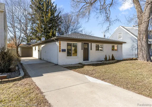 Homes for sale in Southgate, MI | 14370 Pearl St, Southgate, MI 48195 | MLS# 61010938