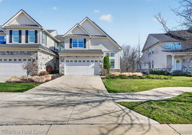 Homes for sale in Novi, MI | 42896 Cardinal Wy, Novi, MI 48375