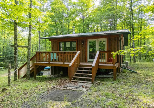 Photo 1 of Single family home for sale at 109 Birchfield Dr, Iron River, MI 49935 | MLS# 50216571 | Listing updated on 2026-08-31