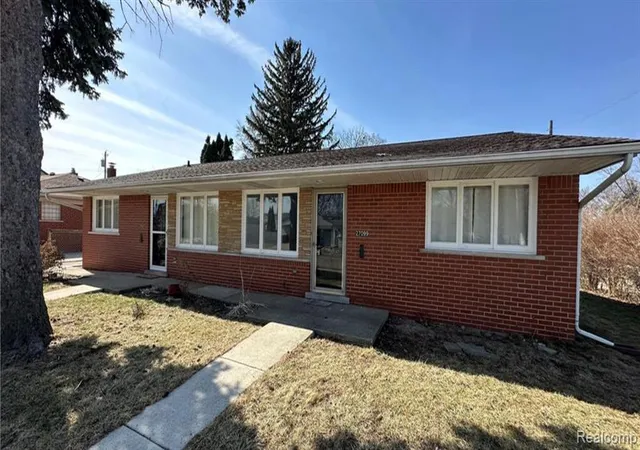 2nd image of 27099 Demrick St, Roseville, MI 48066 | MLS# 60971877