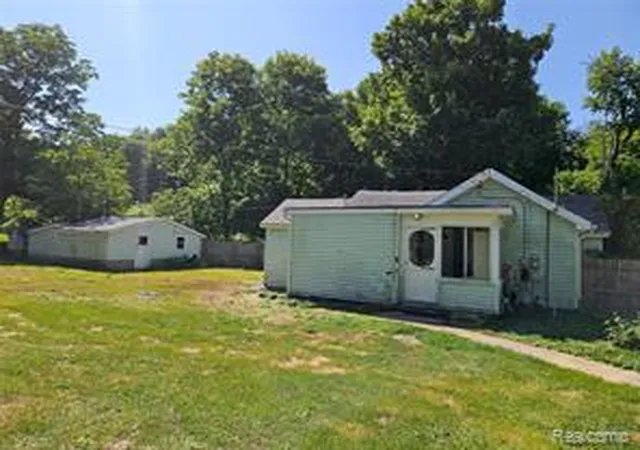 Homes for sale in Otter Lake, MI | 6406 12th St, Otter Lake, MI 48464 | MLS# 61009220