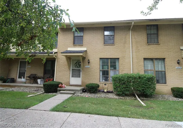 Photo 1 of Condo for sale at 48632 Sugarbush Rd #6, Chesterfield, MI 48047 | MLS# 61019402 | Listing updated on 2026-09-04