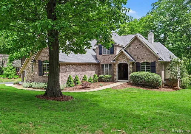 1st image of 10490 Deer Ridge Trl, Holly, MI 48442 | MLS# 61002346