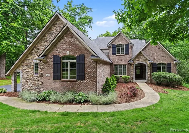 2nd image of 10490 Deer Ridge Trl, Holly, MI 48442 | MLS# 61002346