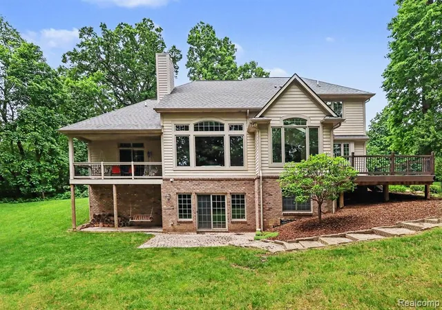 3rd image of 10490 Deer Ridge Trl, Holly, MI 48442 | MLS# 61002346