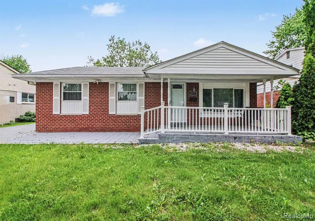 Photo 1 of Single family home for sale at 2177 Alexander Dr, Troy, MI 48083 | MLS# 61017147 | Listing updated on 2026-08-13