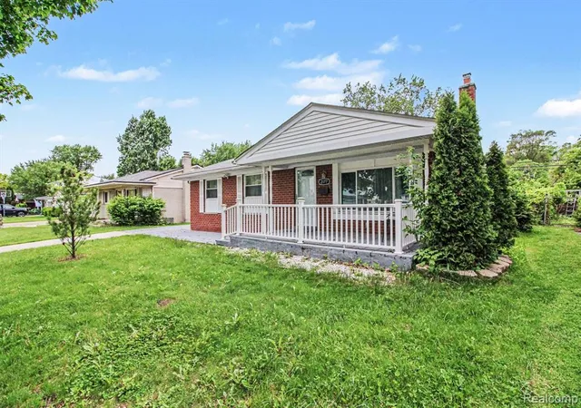 Photo 3 of Single family home for sale at 2177 Alexander Dr, Troy, MI 48083 | MLS# 61017147 | Listing updated on 2026-08-13