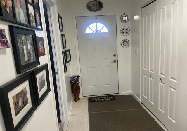 Listing Photo 5 - Condo for sale in building located at 35815 Hunter Ave, Westland, MI 48185