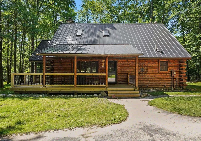 Homes for sale in Farwell, MI | 4882 White Birch Ln, Farwell, MI 48622 | MLS# 50211543