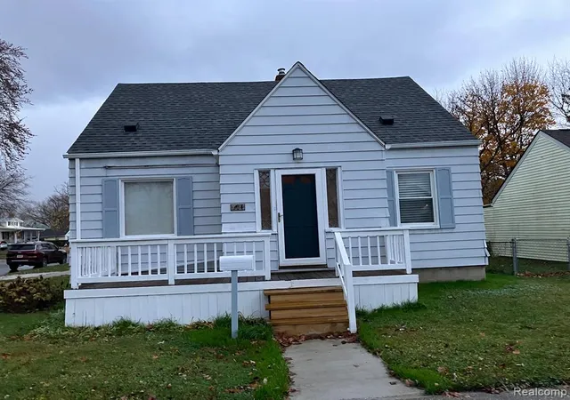 1st image of 304 16Th St, Port Huron, MI 48060 | MLS# 60356765