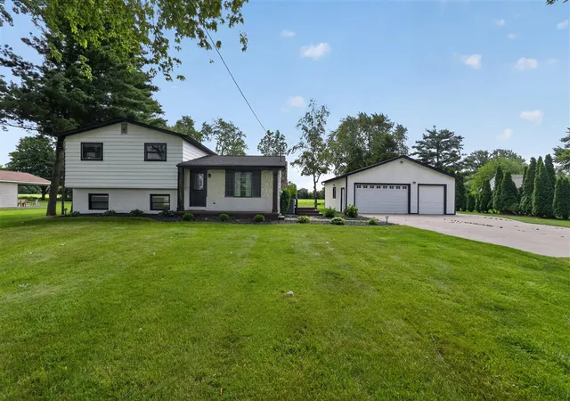 Homes for sale in Swartz Creek, MI | 3371 Van Vleet Rd, Swartz Creek, MI 48473 | MLS# 70541002