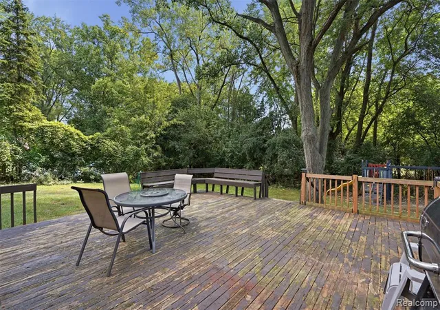Photo 42 of Single family home for sale at 30954 Oak Valley Dr, Farmington Hills, MI 48331 1418 | MLS# 61025258 | Listing updated on 2026-08-28