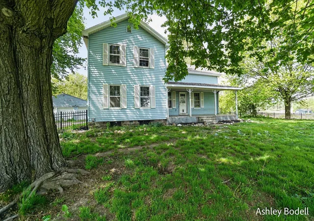 Homes for sale in Rockford, MI | 9615 10 Mile Rd, Rockford, MI 49341 | MLS# 70533356