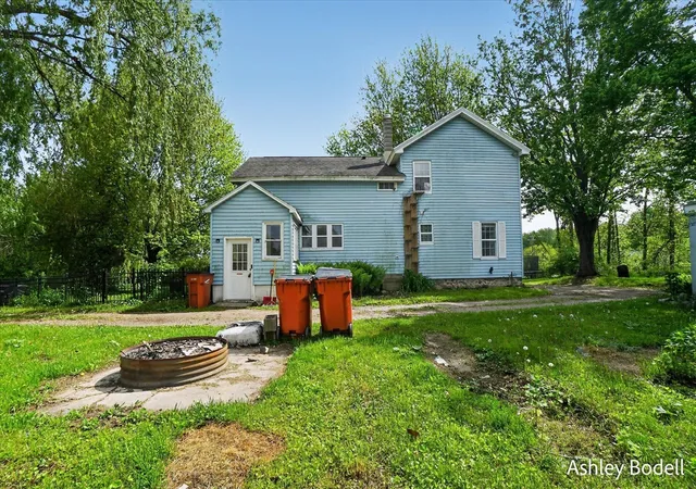 Homes for sale in Rockford, MI | 9615 10 Mile Rd, Rockford, MI 49341 | MLS# 70533356