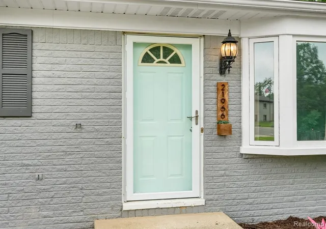 Photo 3 of Sale Pending at 21966 Flanders St, Farmington Hills, MI 48335 | MLS# 61016212 | Listing updated on 2026-08-16