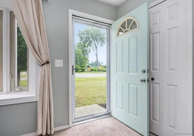 Photo 4 of Sale Pending at 21966 Flanders St, Farmington Hills, MI 48335 | MLS# 61016212 | Listing updated on 2026-08-16