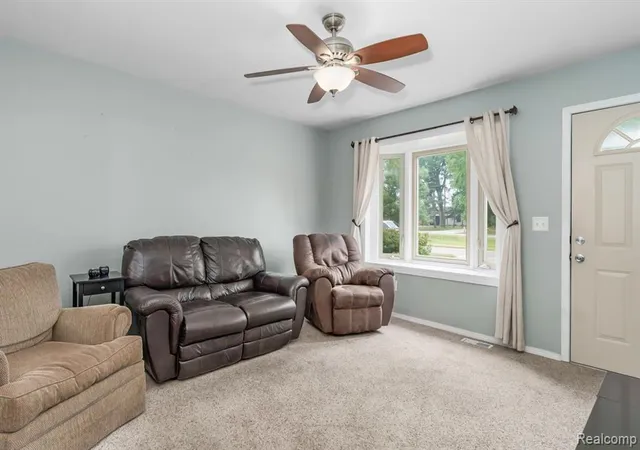 Photo 5 of Sale Pending at 21966 Flanders St, Farmington Hills, MI 48335 | MLS# 61016212 | Listing updated on 2026-08-16