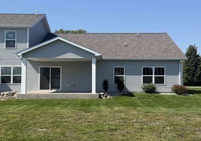 Photo 2 of Sale Pending at 12 Cove Dr, Bay City, MI 48706 | MLS# 50188166 | Listing updated on 2026-07-31