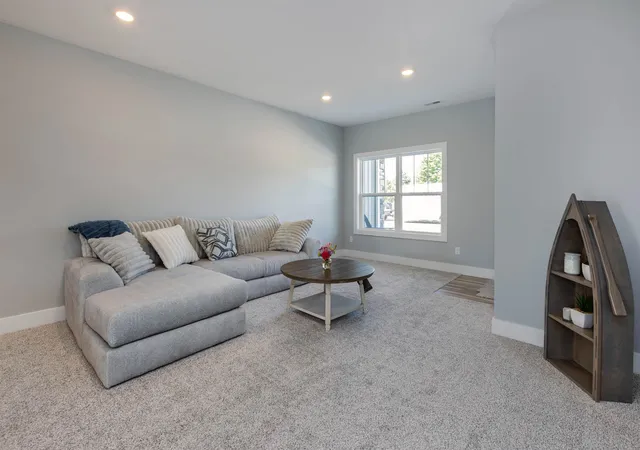 Listing Photo 5 - Condo for sale in building located at 12 Cvs Dr, Bay City, MI 48706