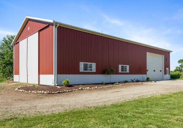 5th image of 2189 W Vermontville Hwy, Charlotte, MI 48813 | MLS# 70545572
