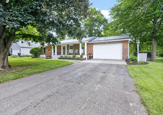 3rd image of 16395 Prairie Brook Rd, Schoolcraft, MI 49087 | MLS# 70539850