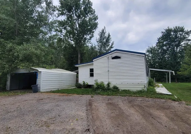 Photo 3 of Single family home for sale at 2685 W Howard Rd, Beaverton, MI 48612 | MLS# 50219276 | Listing updated on 2026-09-29