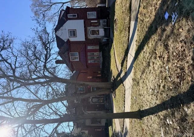 2nd image of 18303 Santa Barbara Dr, Detroit, MI 48221 4100 | MLS# 60983736