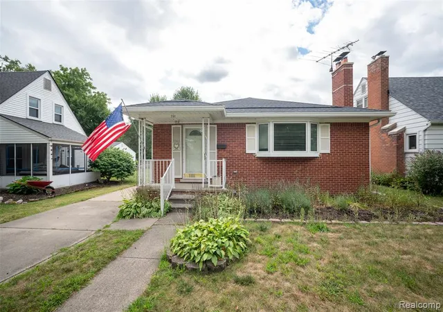 Photo 1 of Single family home for sale at 751 Auburn St, Plymouth, MI 48170 1072 | MLS# 61025421 | Listing updated on 2026-08-29