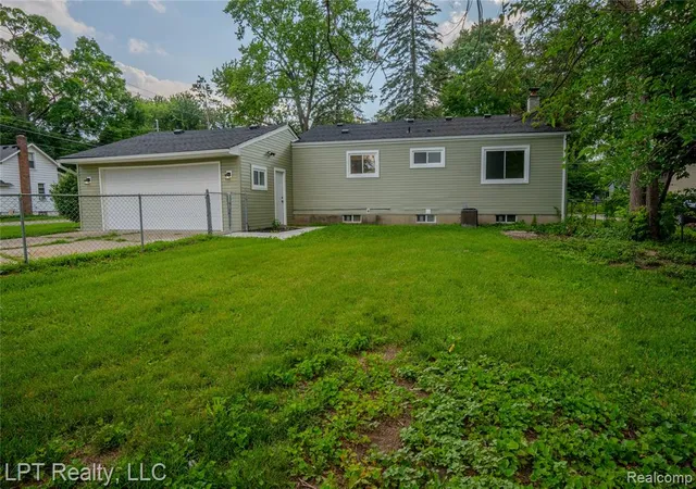 Homes for sale in Redford, MI | 19412 Gaylord, Redford, MI 48240 | MLS# 61009908