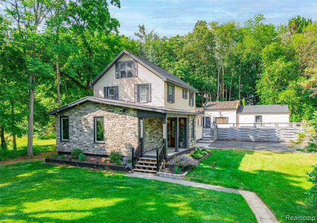 1st image of 4860 Bluebush Rd, Monroe, MI 48162 9452 | MLS# 61006018