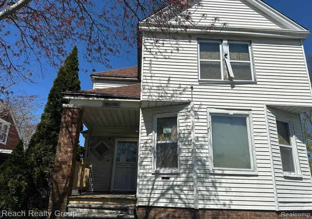 Photo 2 of Sale Pending at 11581 Rossiter St, Detroit, MI 48224 1613 | MLS# 61024769 | Listing updated on 2026-08-28
